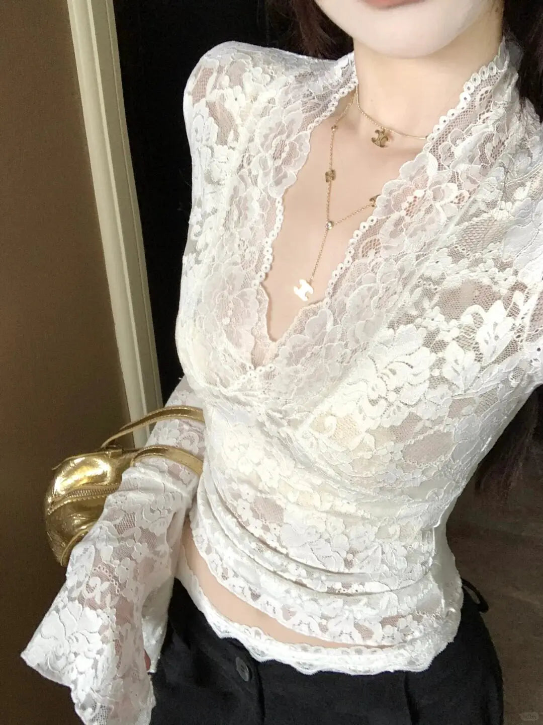 2026 Spring Sexy V-neck Lace Long Sleeved T-shirt Fashionable Women's Waist Cinching Slimming Fit Pullover Casual Club Outfit