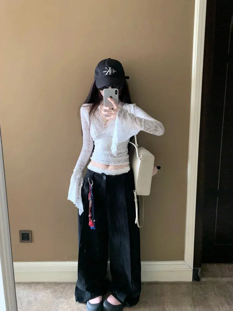 2026 Spring Sexy V-neck Lace Long Sleeved T-shirt Fashionable Women's Waist Cinching Slimming Fit Pullover Casual Club Outfit