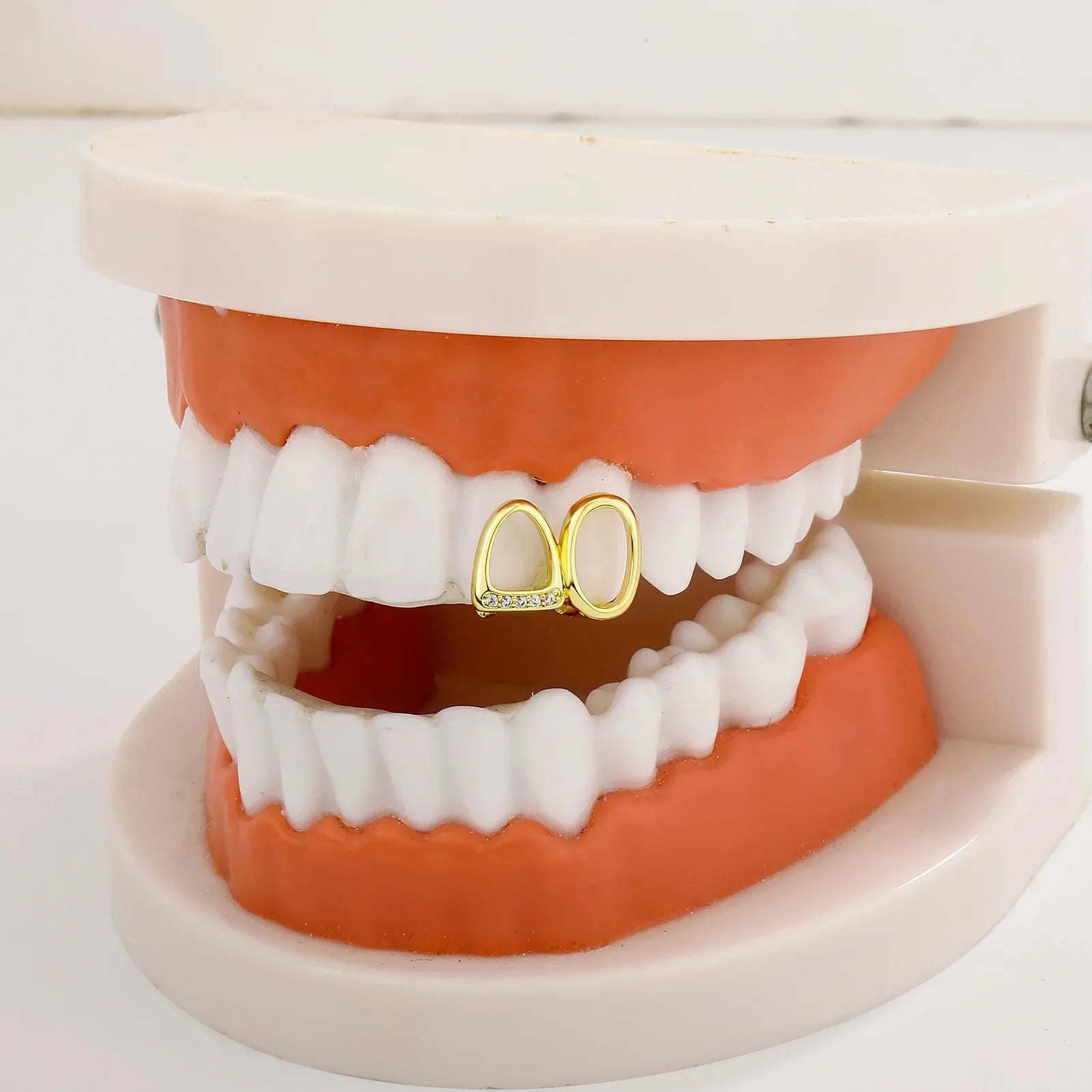 Iced Out Zircon Double Hollow Teeth Grillz Braces Hip Hop CZ Stones Tooth Caps For Women Men Jewelry Cosplay Gift